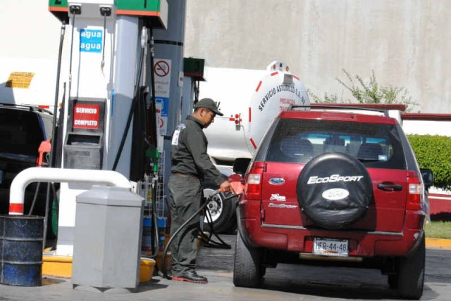 Por qué la gasolina siempre encarece