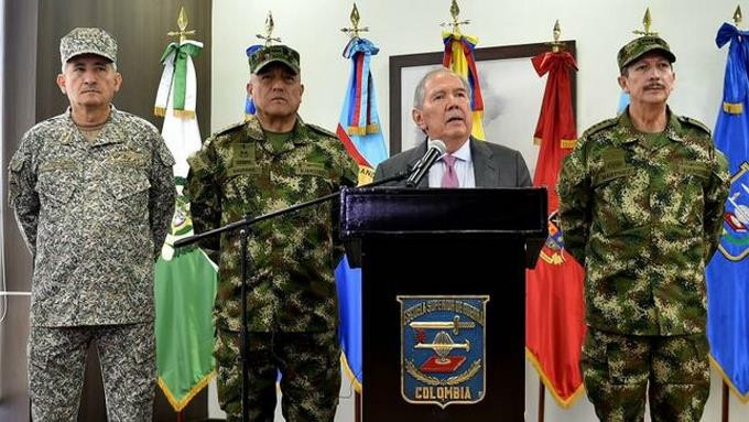 Renuncia ministro de defensa de colombia
