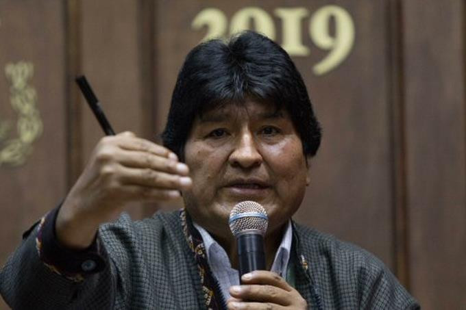 El gobierno de bolivia reconoce que la interpol ha activado la notificacion azul contra evo morales