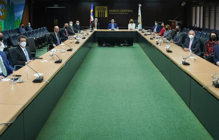 Reuniu00f3n bc sib y tesoreros de bancos 1 af1c5d6a focus min0.07 0.54 895 573