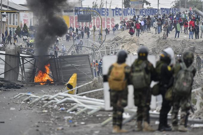 Protestas en peru no dan tregua a una crisis que deja 45 muertos