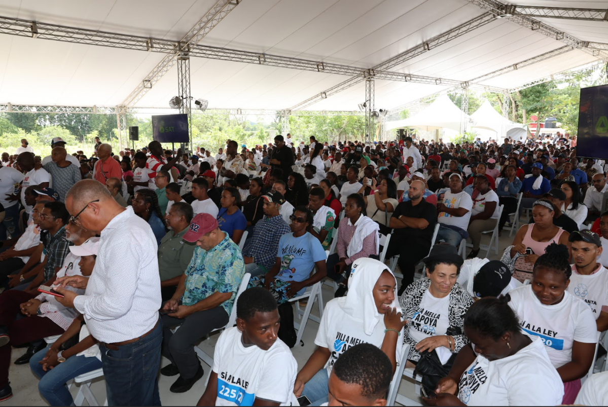 Comunitarios de Santo Domingo en el sector de Mata Gorda.