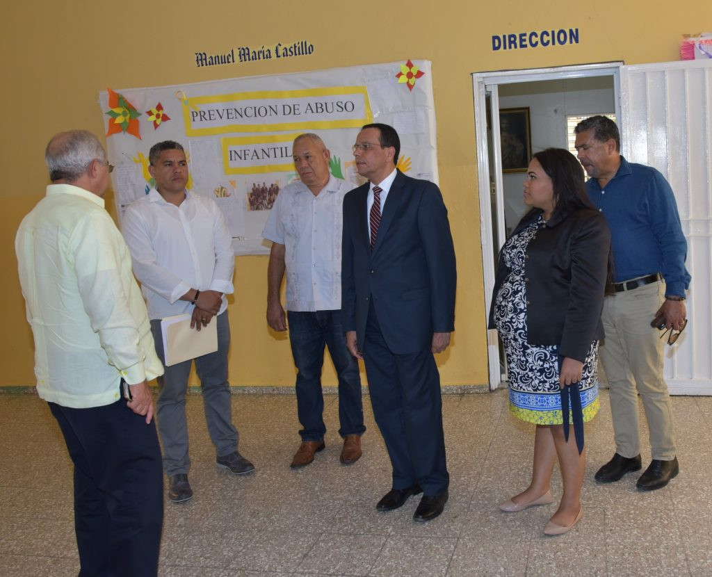 Antonio pena mirabal habla con directores regionales del nordeste 140719 foto minerd 1024x830