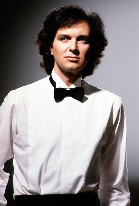 Camilo sesto elegante 1567943015