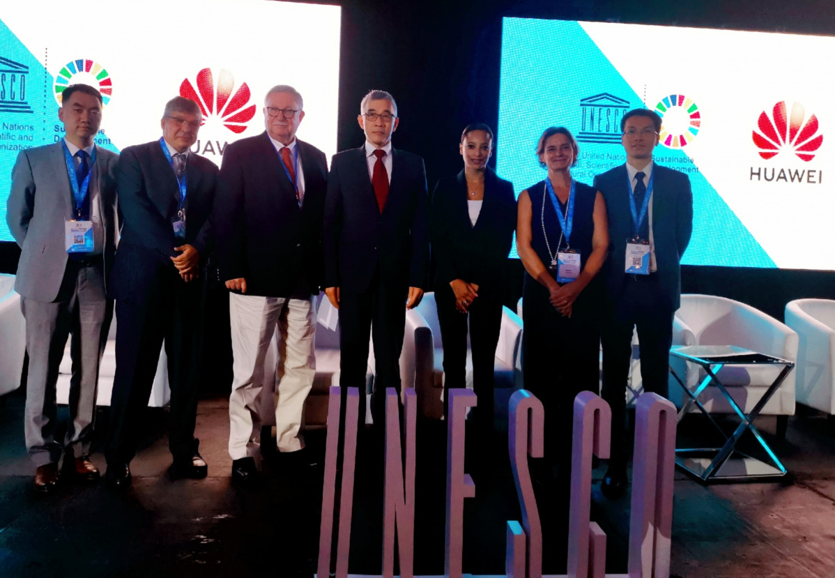 Foto alianza HUAWEI y UNESCO