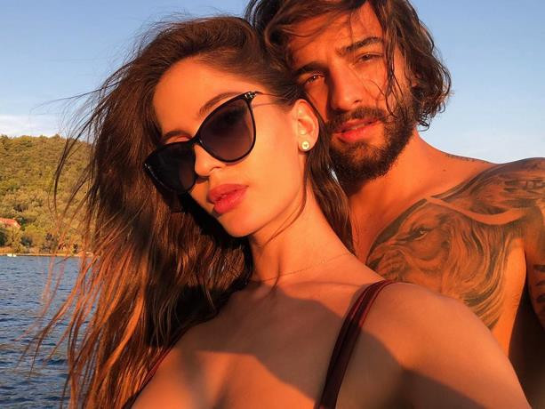 Exnovia de maluma amo mucho a maluma pero en este momento necesitamos tomar tiempo para nosotros y nuestras carreras
