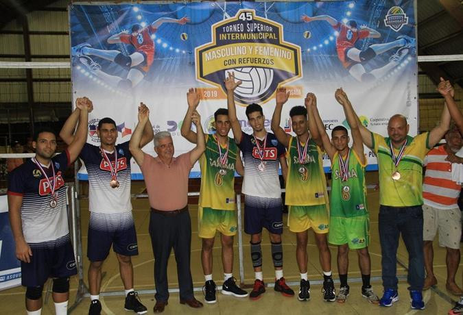 Seleccionan equipo todos estrellas del voleibol de santiago