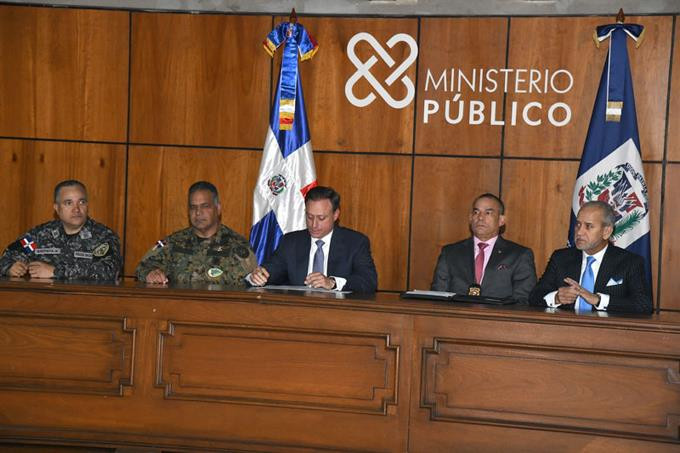 Cesar el abusador cayo por colaboracion de dea y los marshalls