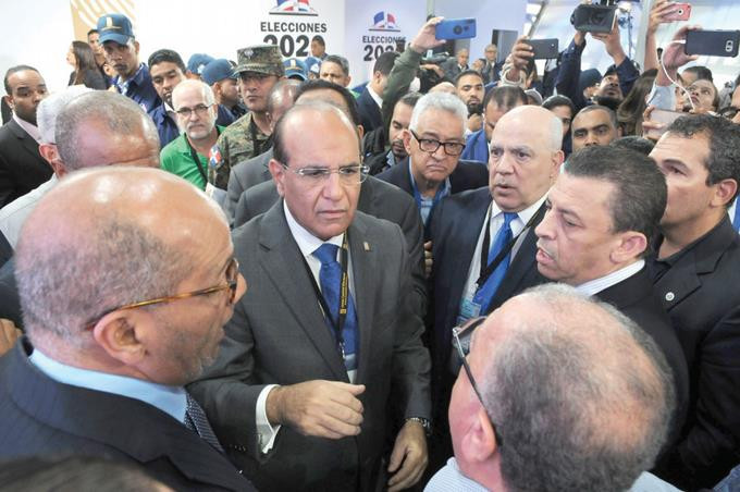 Todavia no hay mediadores para crisis electoral