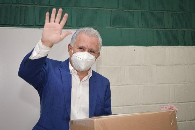 Antonio taveras le quito el invicto a cristina lizardo en la provincia santo domingo