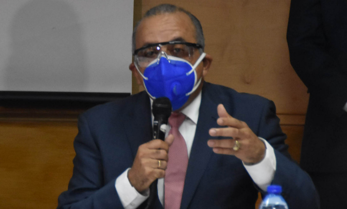 Visita del presidente Luis Abinader al Laboratorio Nacional Dr. Defillu00f3 43