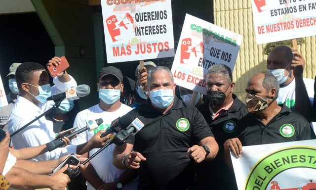 5988113e secundaria maestros piden a coopnama aplazar pagos hasta diciembre b mejia 8 5f88f4b689e48 640x384
