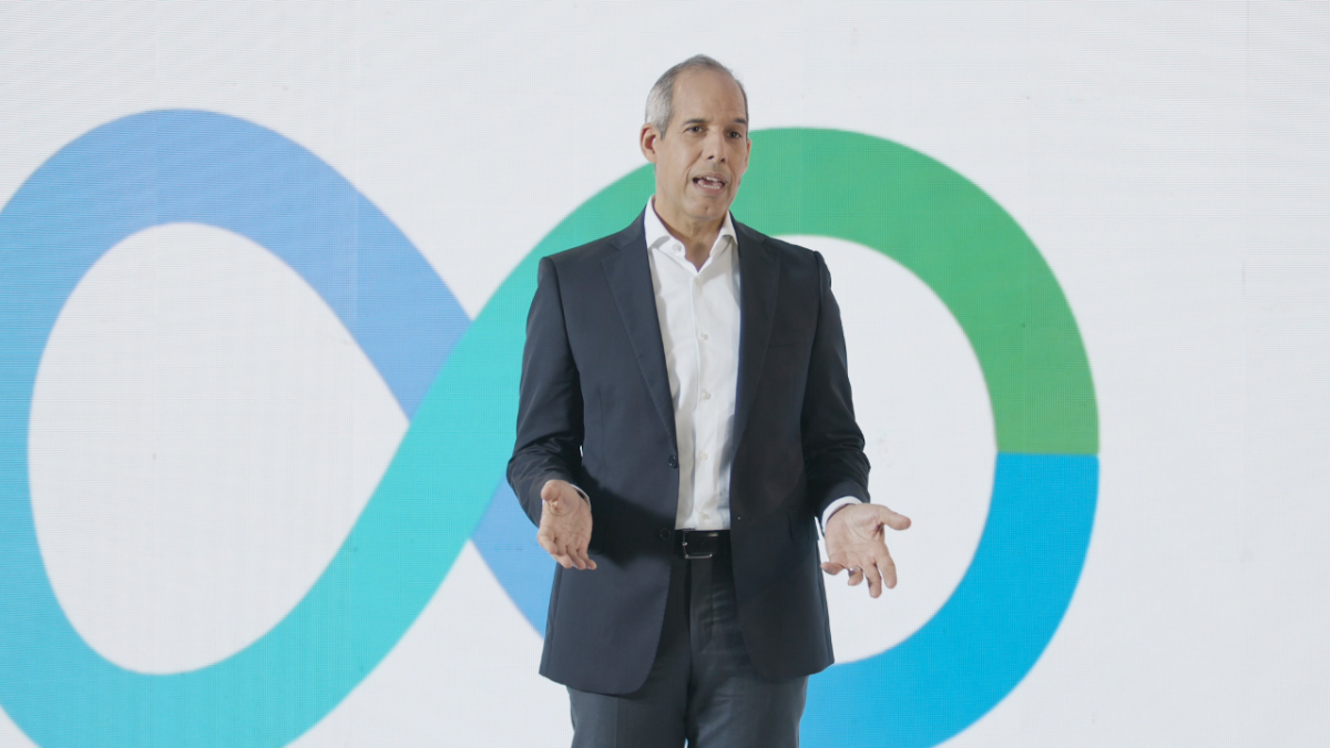 Edwin De los Santos  presidente de AES Dominicana (1)