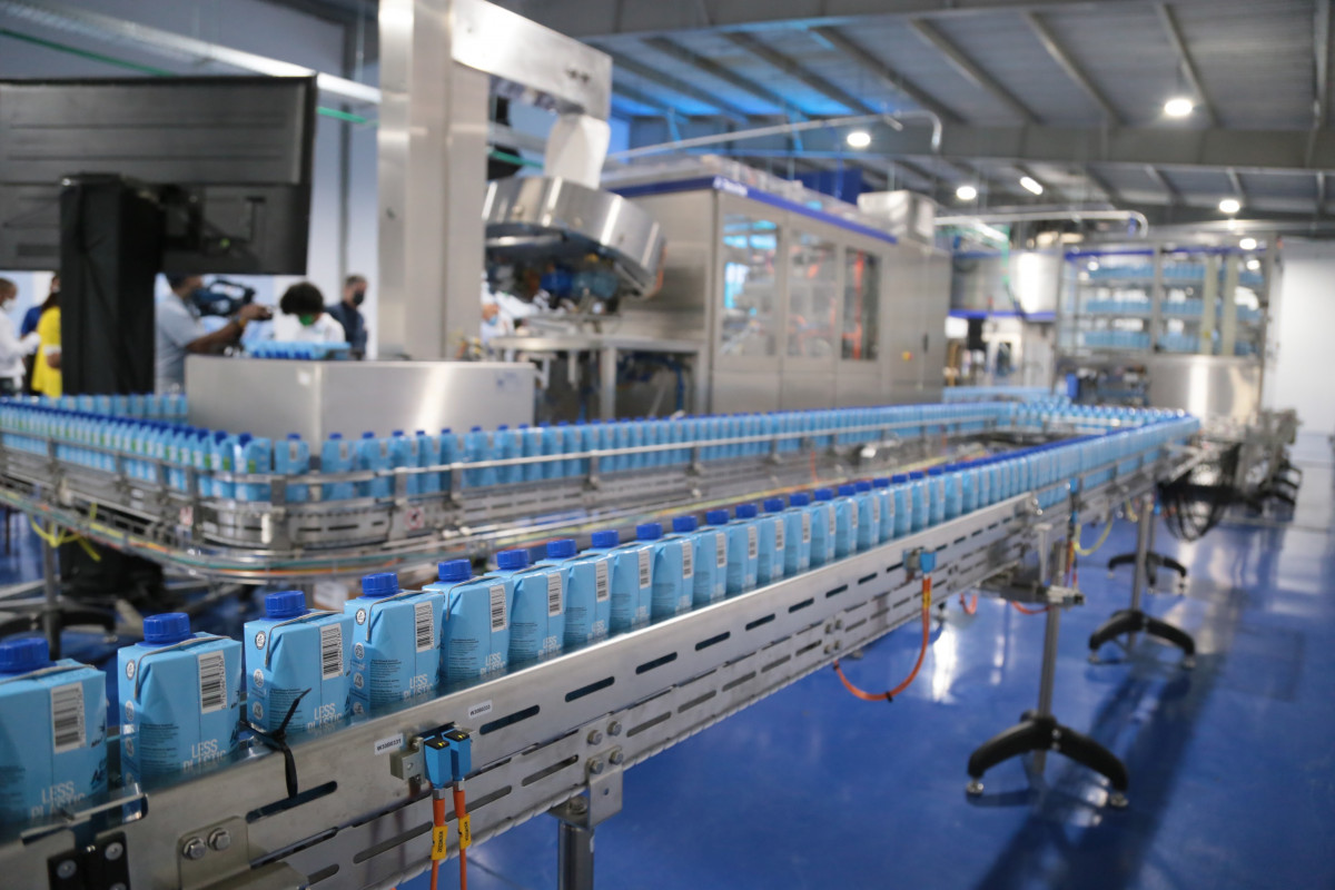 ENVASADORA DE AGUA EN CARTON