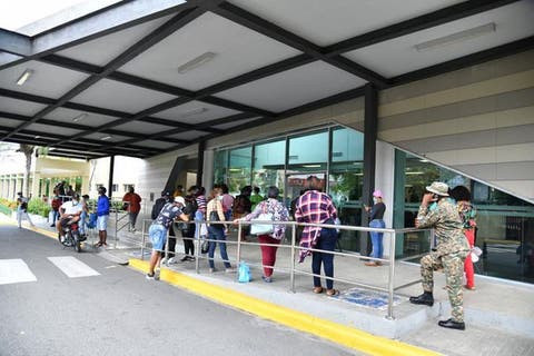 Ya no hay camas covid en los hospitales de la capital