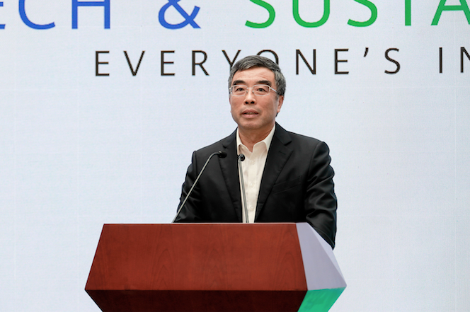 Dr. Liang Hua's photo (1)