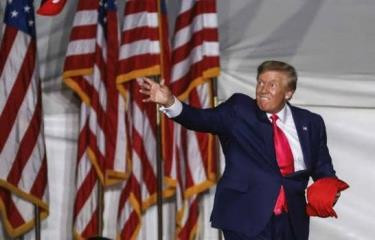 Crop w2560 h1707 trump 0eb60827 focus 0 0 375 240