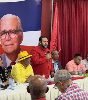 Foto El secretario general del PRSC Ramon Rogelio Genao habla en la rueda de prensa.
