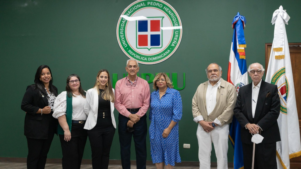 1. Dra. Arq. Gilkauris Rojas, Lcda. Claudia Acra, Arq. Heidi De Moya, Arq. Rau00fal De Moya Espau00f1ol,  Lcda. Josefina Pepu00edn, Arq. Omar Rancier y el Arq. Eugenio Pu00e9rez Montu00e1