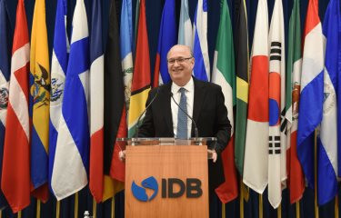 Bid dba0e9eb focus 0.07 0.43 375 240