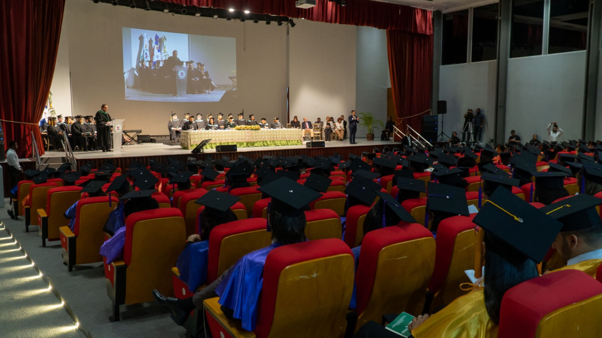 1. Centu00e9sima Sexagu00e9sima Graduaciu00f3n Ordinaria de la UNPHU