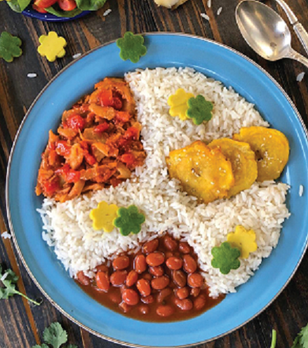 Foto arroz blanco habichuelas y Bacalao Noruego
