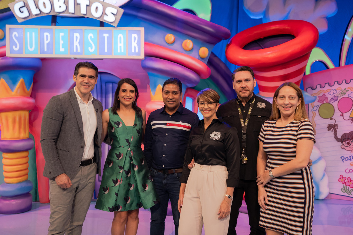 Jose Guillermo Cortines, Bianca Garcia, Angel Laureano, Vivian Fatule, Charles San Miguel y Karina Pimentel