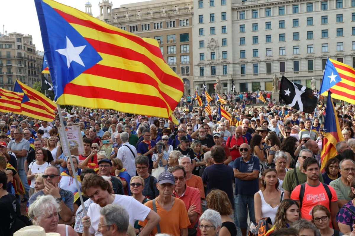 1 Octubre Placu0327a Catalunya 2 
