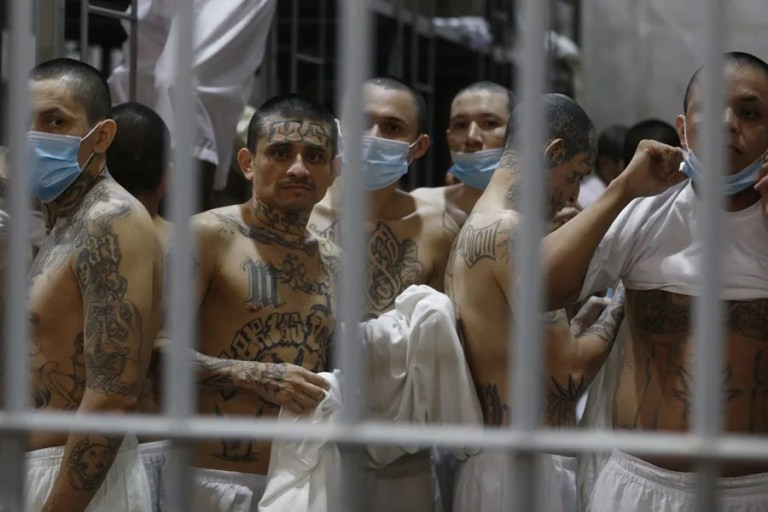 El Salvador Cecot